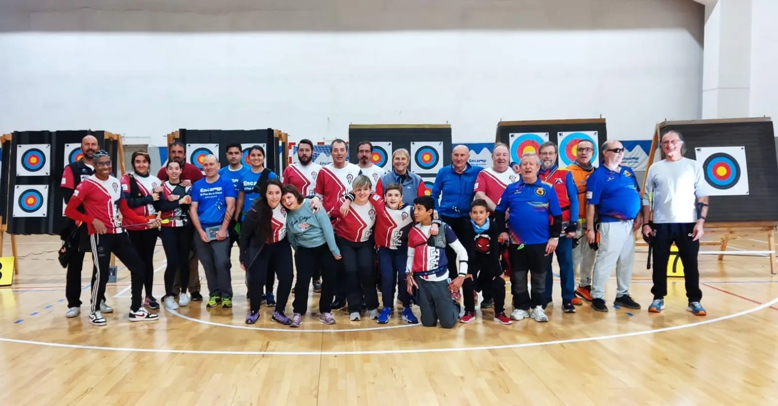 foto de grupo de los participantes